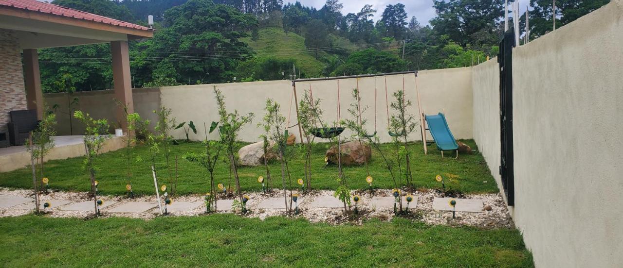 Sunflower Village Villa Girasoles Jarabacoa Exterior photo